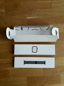 Apple Watch Series 7 45mm (Stainless Steel) (5 foto / 5)