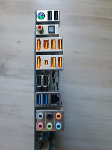Gigabyte P55A-UD4 emaplaat+ i7-860 (3 foto / 5)