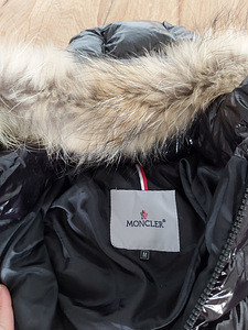 UUS Moncler jope.Väga ilus ja stiilne.Naturaalse karvaga (4 foto / 4)