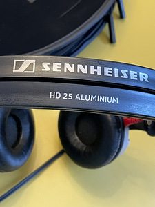 Sennheiser HD-25 Aluminium (7 foto / 7)