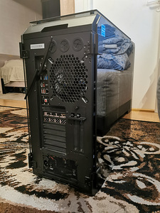 Корпус Thermaltake View 71 TG (4 фото из 7)