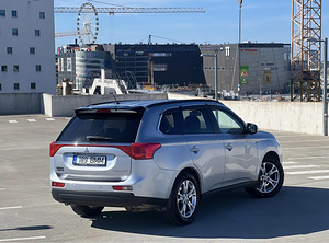 Mitsubishi Outlander 2.0 110kW B+Gaas (4 foto / 14)