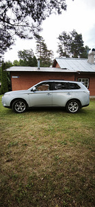 Mitsubishi Outlander 2.0 110kW B+Gaas (4 foto / 12)