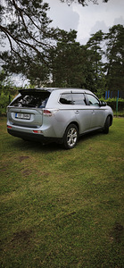 Mitsubishi Outlander 2.0 110kW B+Gaas (7 foto / 12)