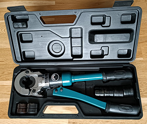 Alupex hüdraulilised presstangid PEX/AL/PEX, TH pressid (7 foto / 10)