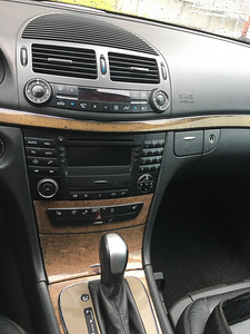 Mercedes E270 (2 фото из 4)