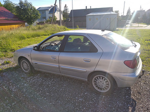 CITROEN XSARA (4 foto / 8)