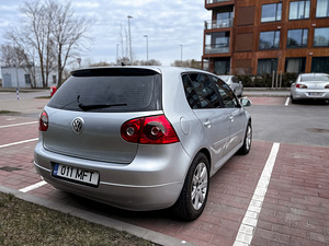 Volkswagen Golf 1.6 benz (6 foto / 12)