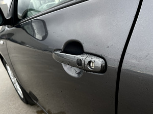 Toyota Corolla 1.6 (47000km) (12 foto / 15)