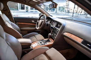 Audi A6 C6 (136 тыс км) 3.2 бензин (7 фото из 14)