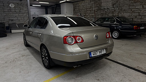 Volkswagen Passat 2.0 TDi (9 foto / 14)