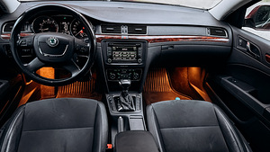 Skoda superb 1.8 TSI (6 foto / 15)