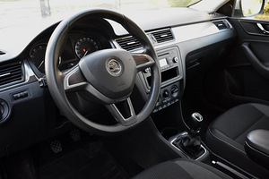 Skoda Rapid 1.2 tsi 2014 (74000km) (8 foto / 10)