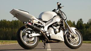 A2 Yamaha FZR 600r (4 фото из 10)