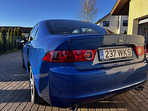 Honda Accord 2.4 VTEC (3 foto / 10)