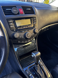 Honda Accord 2.4 VTEC (6 foto / 10)