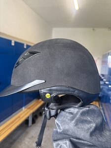 Back on track EQ3 Lynx microfibre ridding helmet 54-58 size (1 foto / 7)