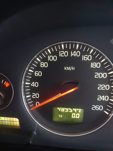 Volvo V70 (7 фото из 8)