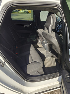 Volvo V90 2.0 110kW 2017 nelikvedu (9 foto / 12)