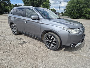 Mitsubishi outlander 2.3 110kw 7-kohta. (2 foto / 5)