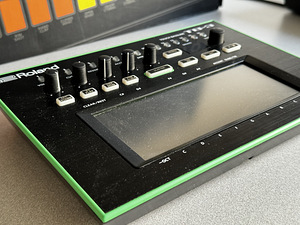 ROLAND TR8, ROLAND TB3 (2 foto / 7)