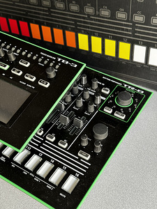 ROLAND TR8, ROLAND TB3 (3 foto / 7)
