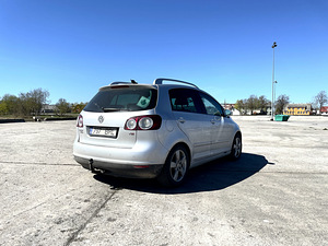 Volkswagen Golf (4 foto / 6)