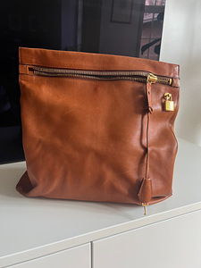 Tom Ford Caramel Tan Suede Leather Wrist bag (3 foto / 4)