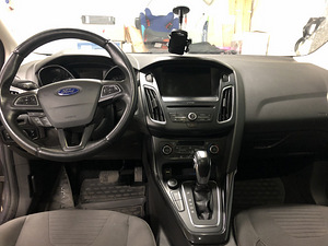 Ford Focus 3 1.6 Titanium (125 HP) (12 foto / 14)