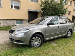 Skoda Octavia 2011 (1 foto / 11)