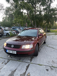 Volkswagen Passat 1.9 tdi manual (1 foto / 10)