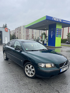 Volvo s60 2.4 manual (2 foto / 8)