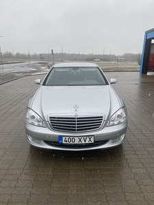 Мерседес-Бенц S320 (2 фото из 10)