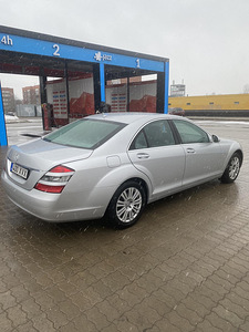 Мерседес-Бенц S320 (10 фото из 10)