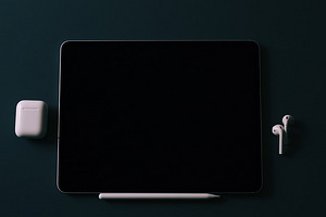 Apple Pencil стилус (2 фото из 3)