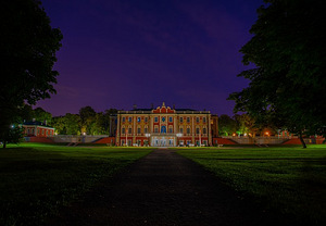 Raamat - kirja "Kadriorgin Opas - Tapaamispaikkana Kadriorg" (1 foto / 10)