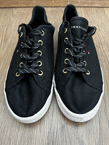 Tommy Hilfiger size 40 (2 foto / 4)