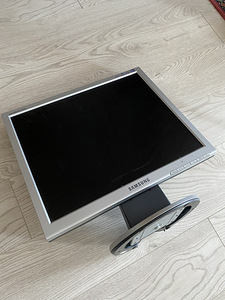 Samsungi monitor (2 foto / 3)