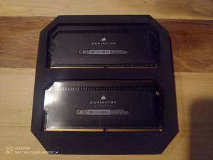 CORSAIR DOMINATOR PLAT RGB 64GB (2x32GB) DDR5 6400MT/s CL32 (3 foto / 4)