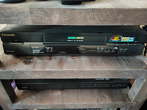 HI FI STEREO Panasonic NV-FJ632 (1 foto / 5)
