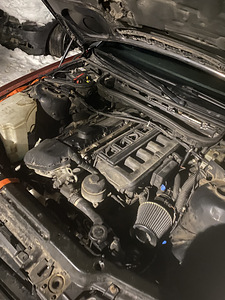 BMW 318i (4 foto / 4)