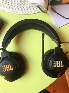 Jbl qantum 600 kõrvaklapid (1 foto / 2)