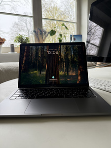 Apple MacBook Pro 13'' (2022), M2 8C/10C, 8 GB, 256 GB, RUS, (2 foto / 5)