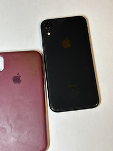iPhone Xr 128Gb (3 foto / 3)