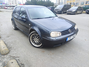 Volkswagen Golf 4 1.6 v16 (1 foto / 12)