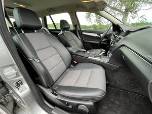Mercedes-Benz C 200 CDI Avantgarde (7 foto / 14)
