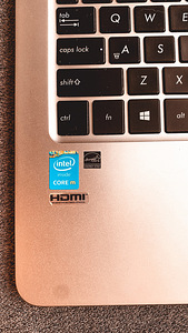 ASUS Zenbook UX305FA (5 foto / 10)