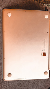 ASUS Zenbook UX305FA (7 foto / 10)