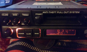YAMAHA YM-850R uus pakendis (2 foto / 5)