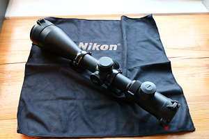 Optiline sihik Nikon Monarch E: 2.5-10x56SF M ILReticle #4 (2 foto / 6)